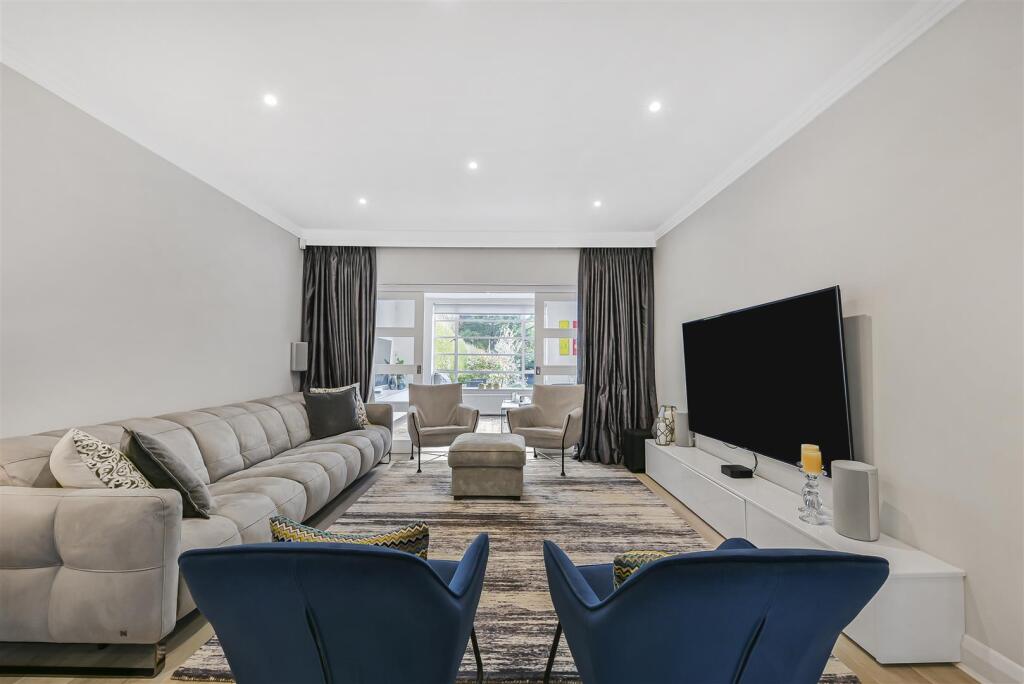 House in London - View 5
