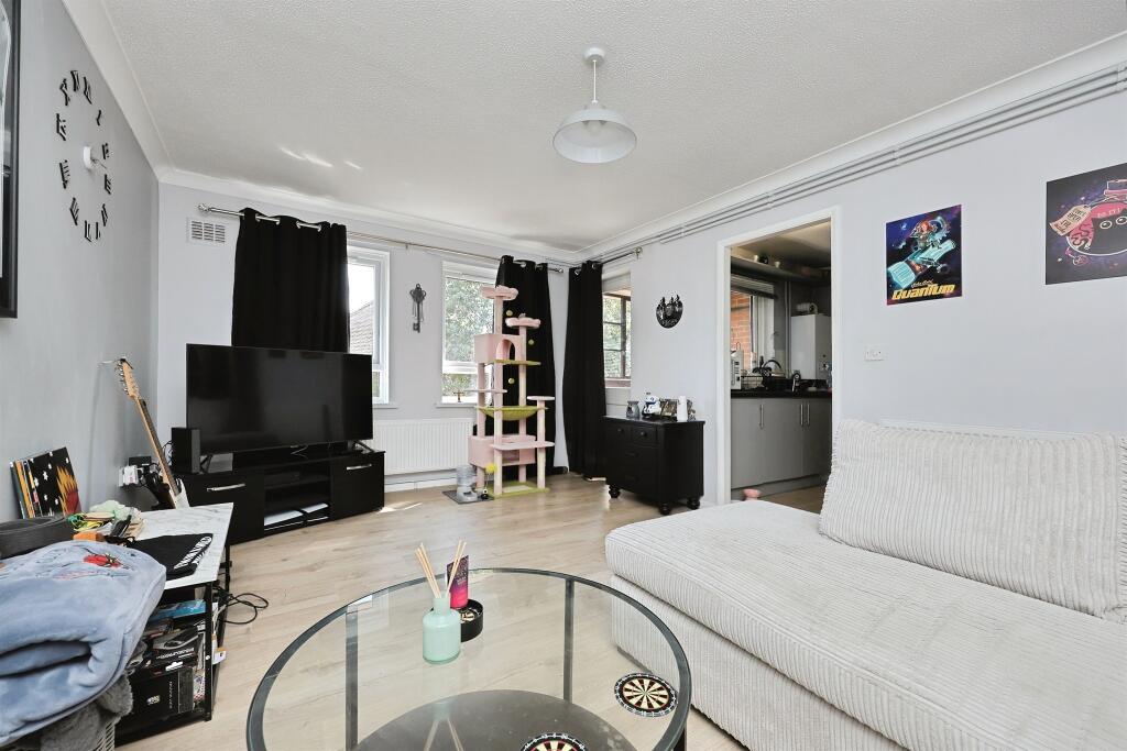 Apartment in Norwich, Norfolk - More