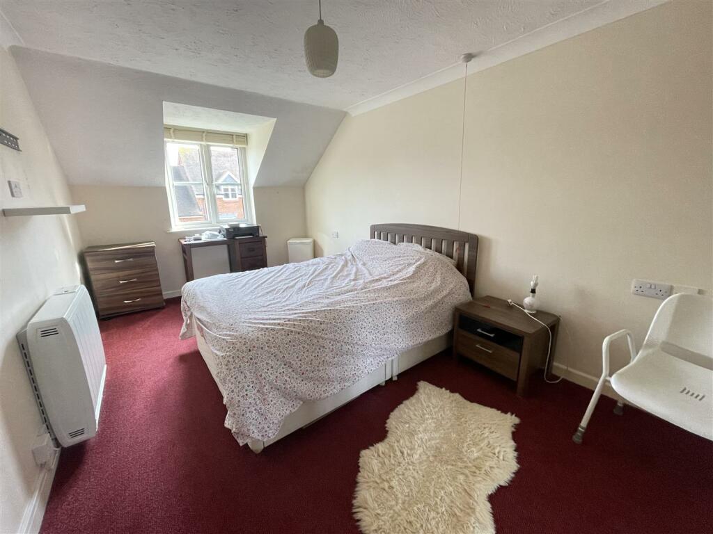 Archers Court, Salisbury photo 4