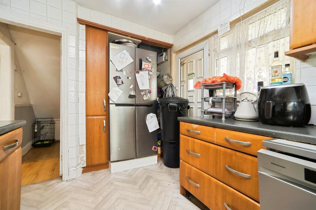 House in Leeds, West Yorkshire - View 5