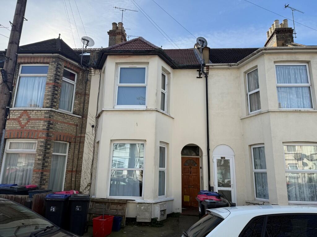 Main image of property: Rayleigh Avenue, Westcliff-On-Sea, Essex, SS0