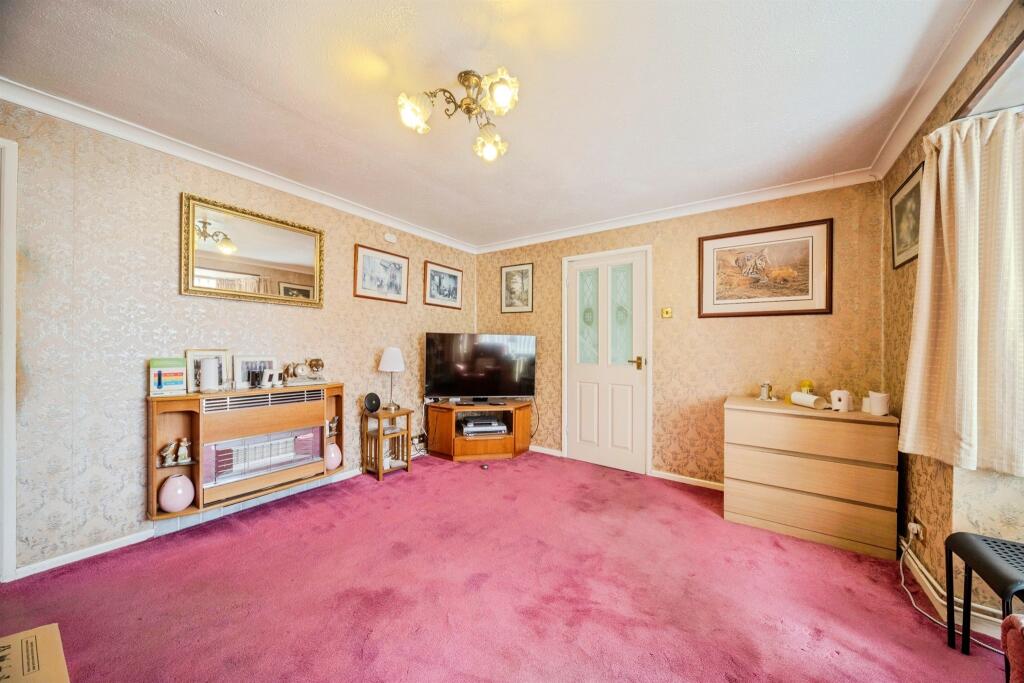House in Milton Keynes, West Bletchley - View 5