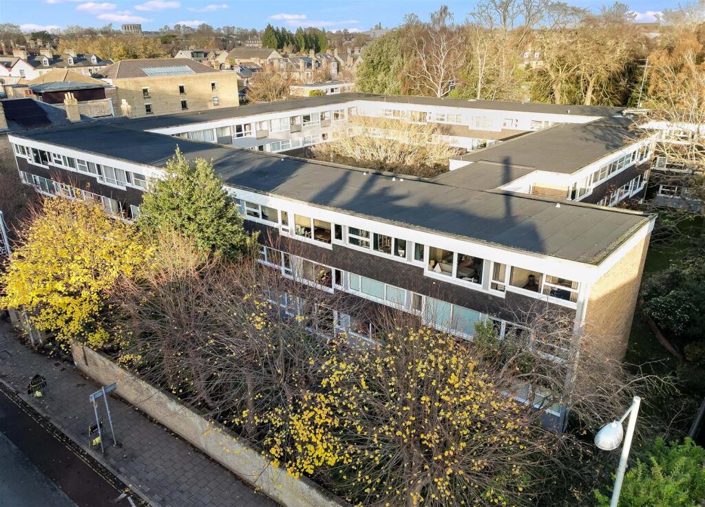 Main image of property: Highsett, Cambridge, CB2