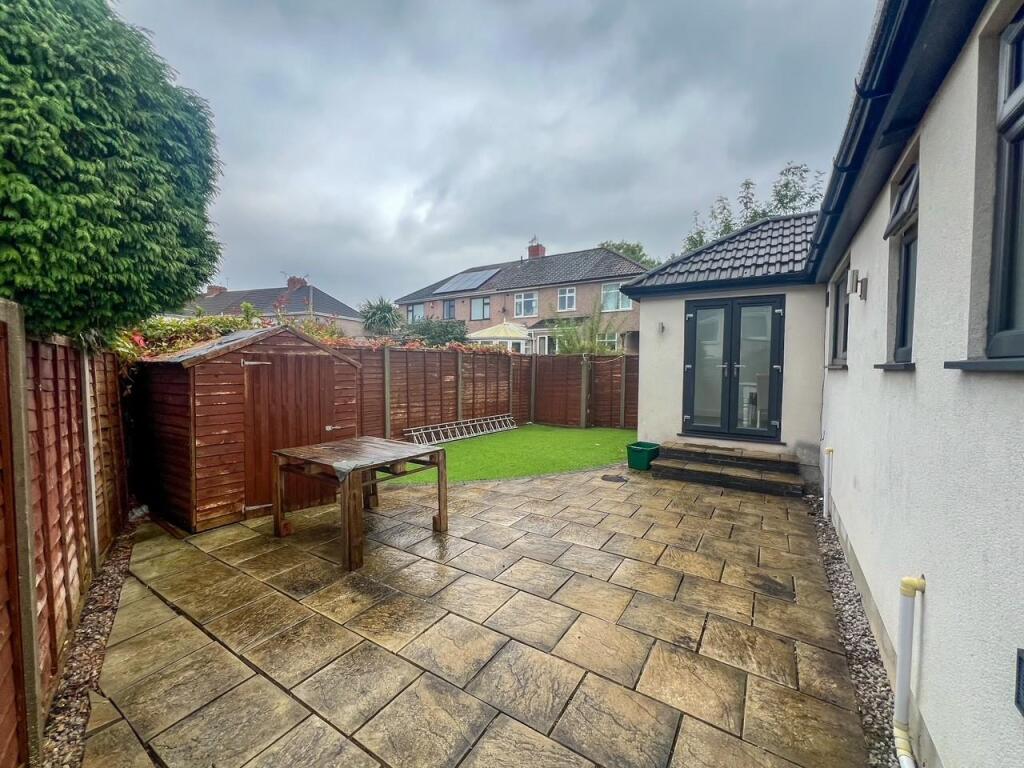 6 bedroom house for rent