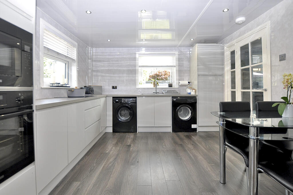 69 Fulshaw Crescent, Ayr, KA8 0ND photo 4