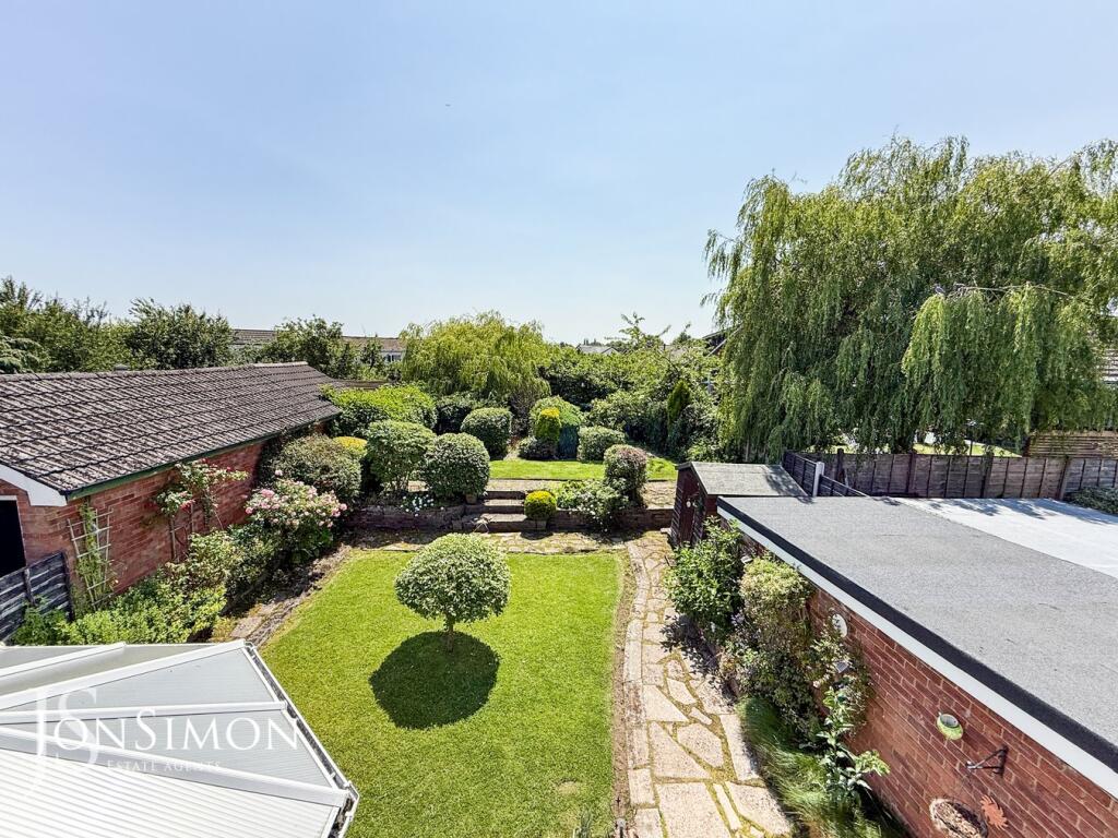 Mendip Crescent, Walshaw, Bury, BL8 photo 2