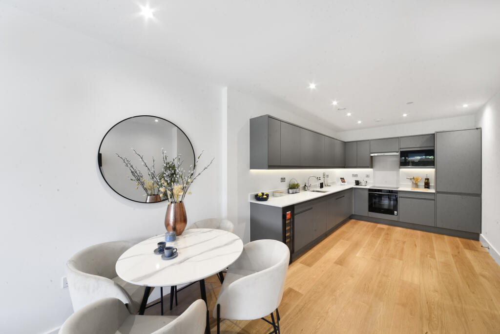 Apartment in London - More