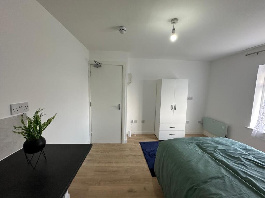 Main image of property: 85 Radcliffe Road, Belmont Circtle, Harrow