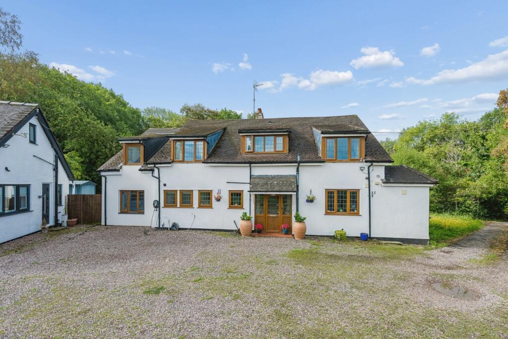 Main image of property: Schoolfold Lane, Macclesfield, SK10