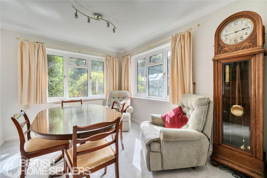 House in Waverley, Chiddingfold - View 4