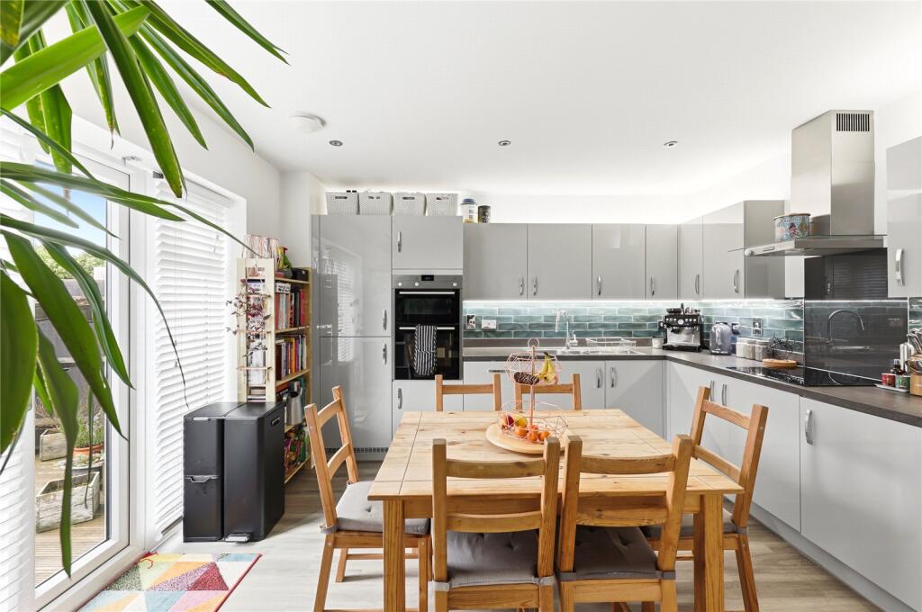 House in Milton Keynes - View 2