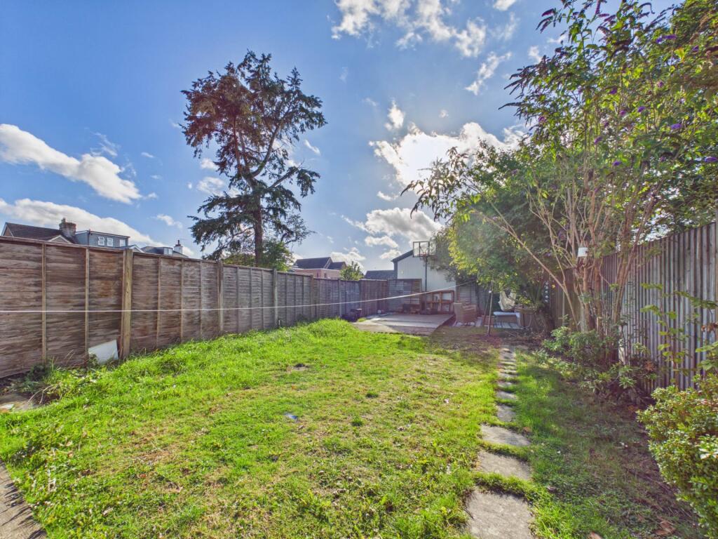 House in Redhill - View 2