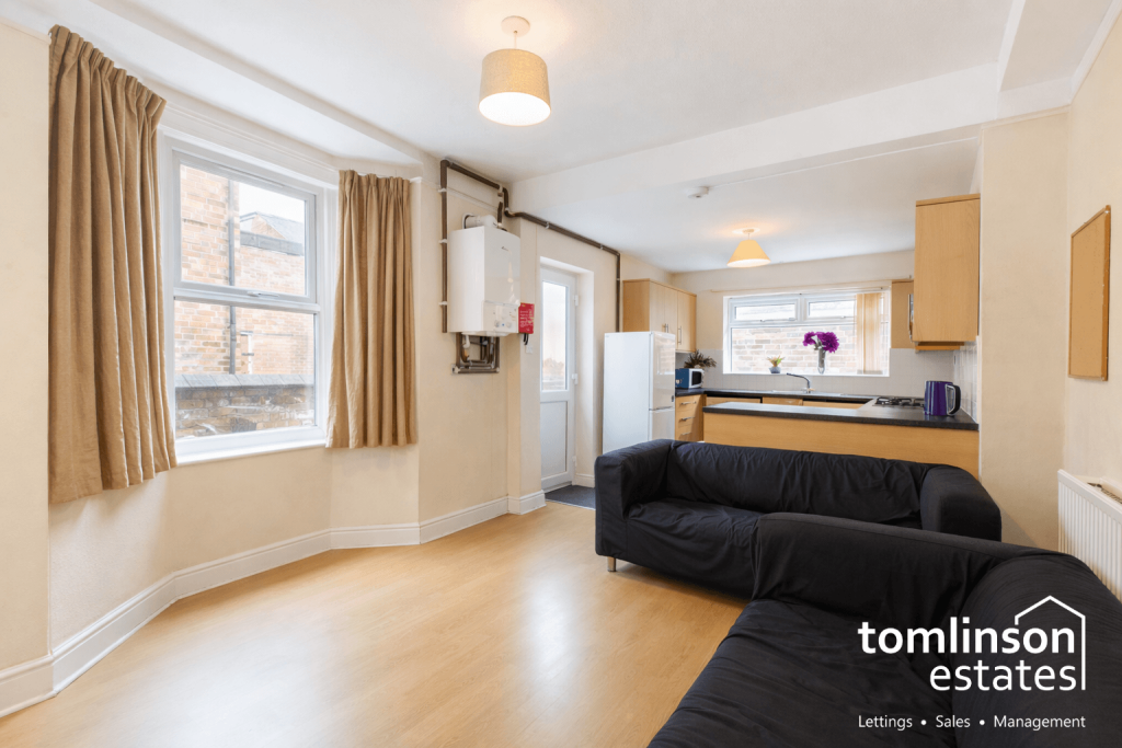 House in Nottingham, Radford - View 2
