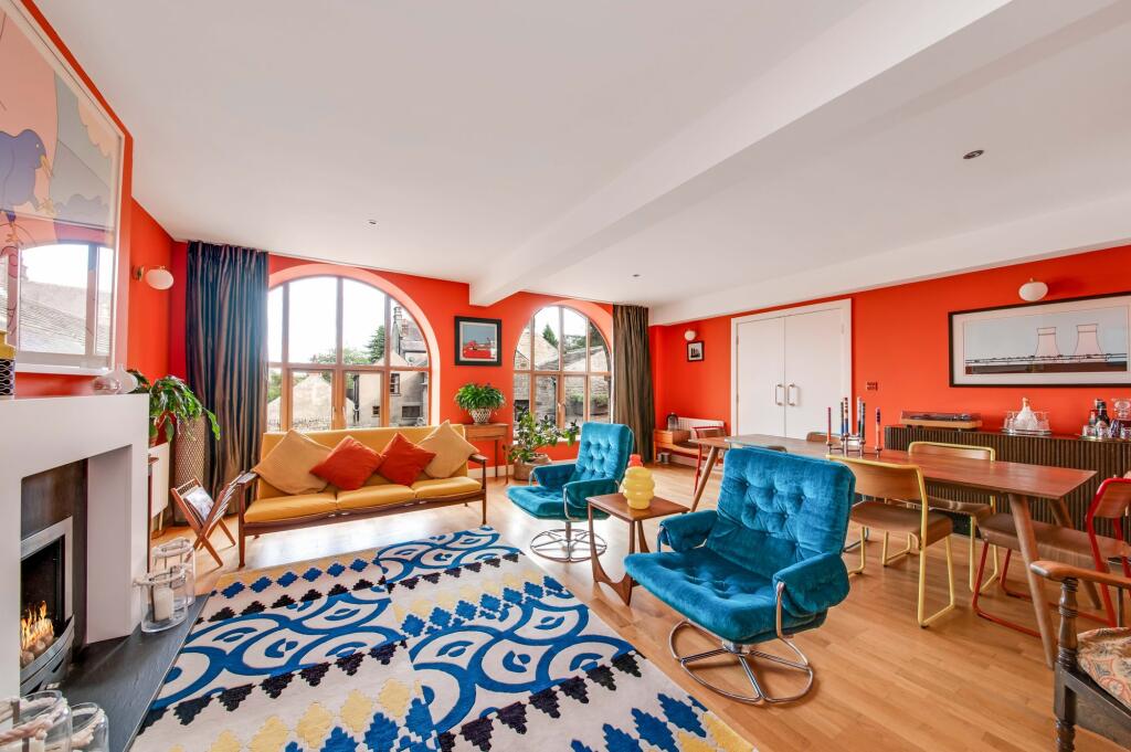 The Carriage House, Huthwaite Lane, Thurgoland - View 2