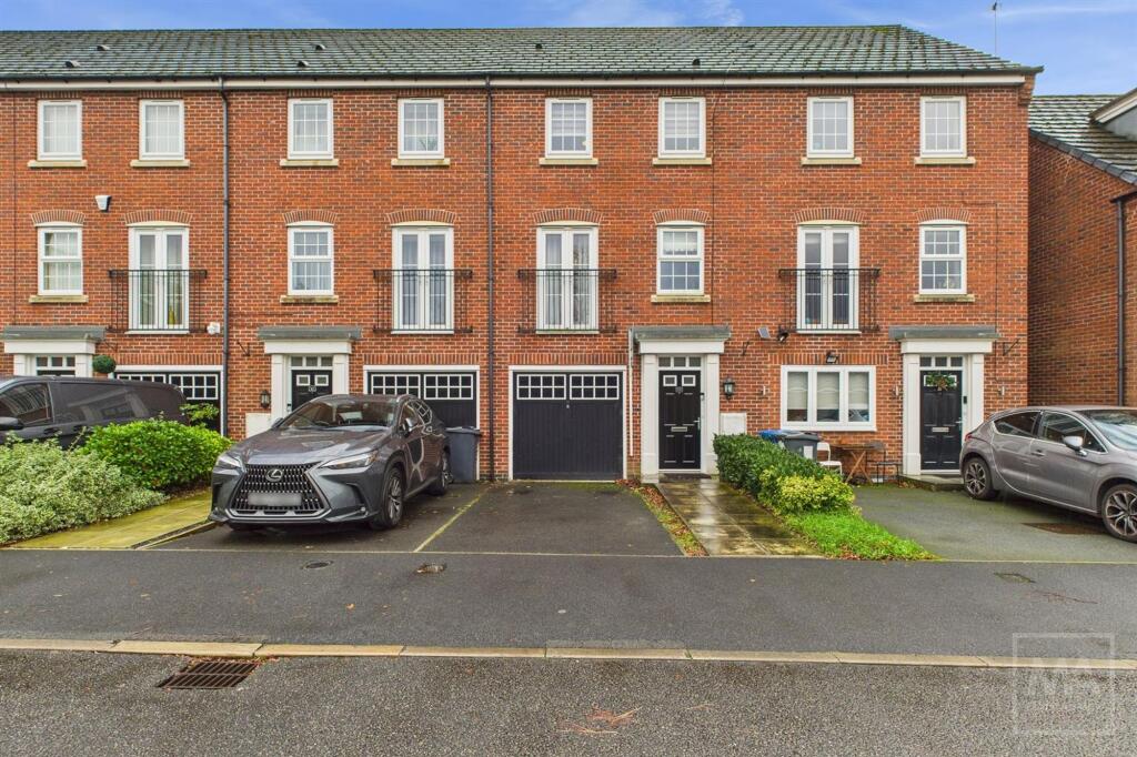 Main image of property: Ohio Grove, Great Sankey, WA5