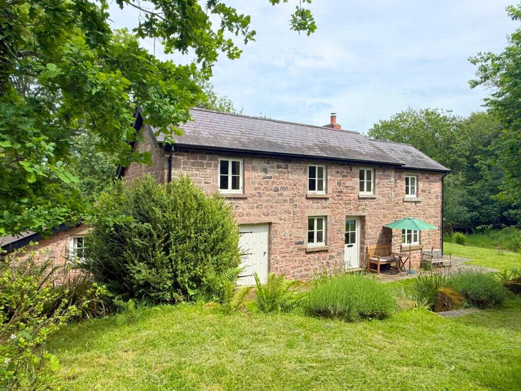 Main image of property: Pen-Y-Fan, The Narth, NP25