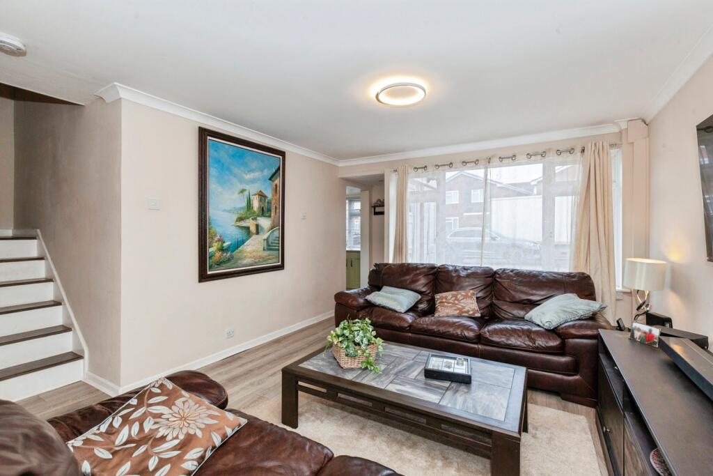 Farmers Way, Maidenhead, Berkshire, SL6 photo 2