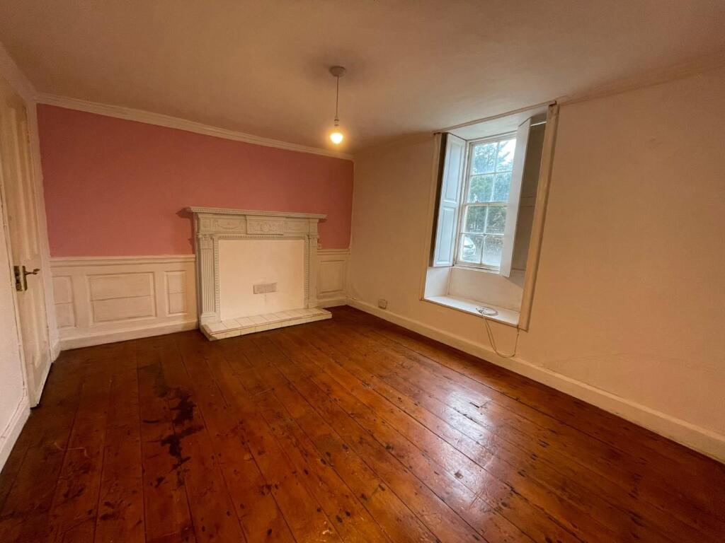 Apartment in Gloucester - More