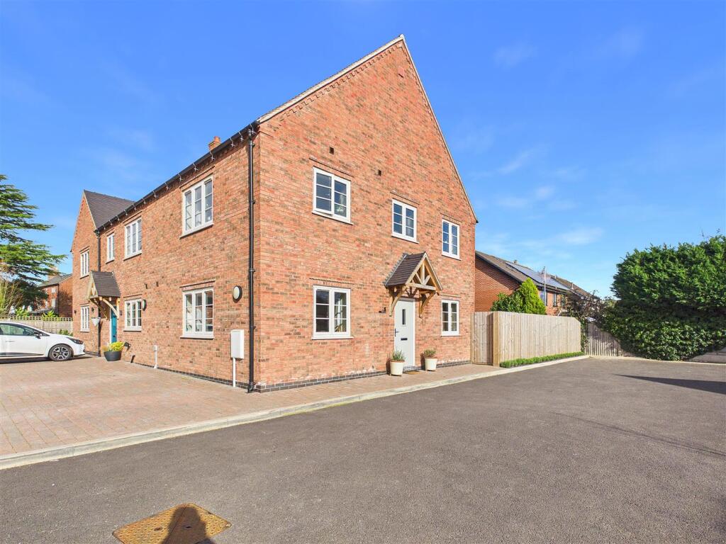 Main image of property: Elizabeth Grove, Elford, Tamworth