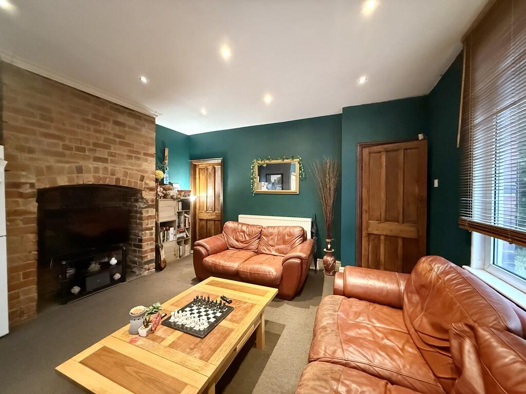 Park Grove, Bramley photo 2