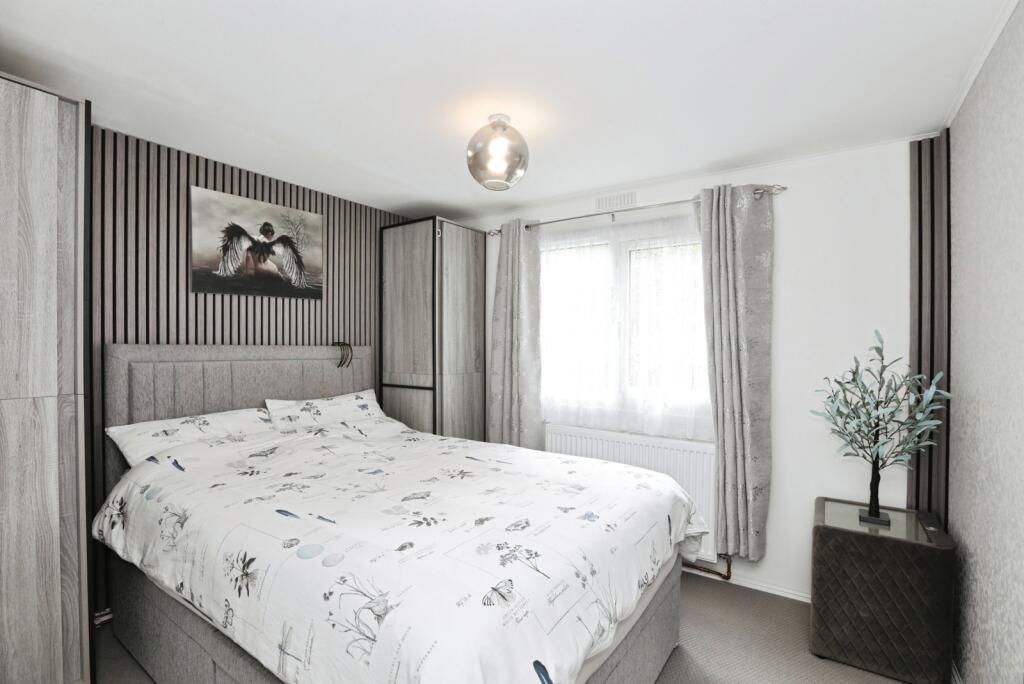 House in Redhill - View 5