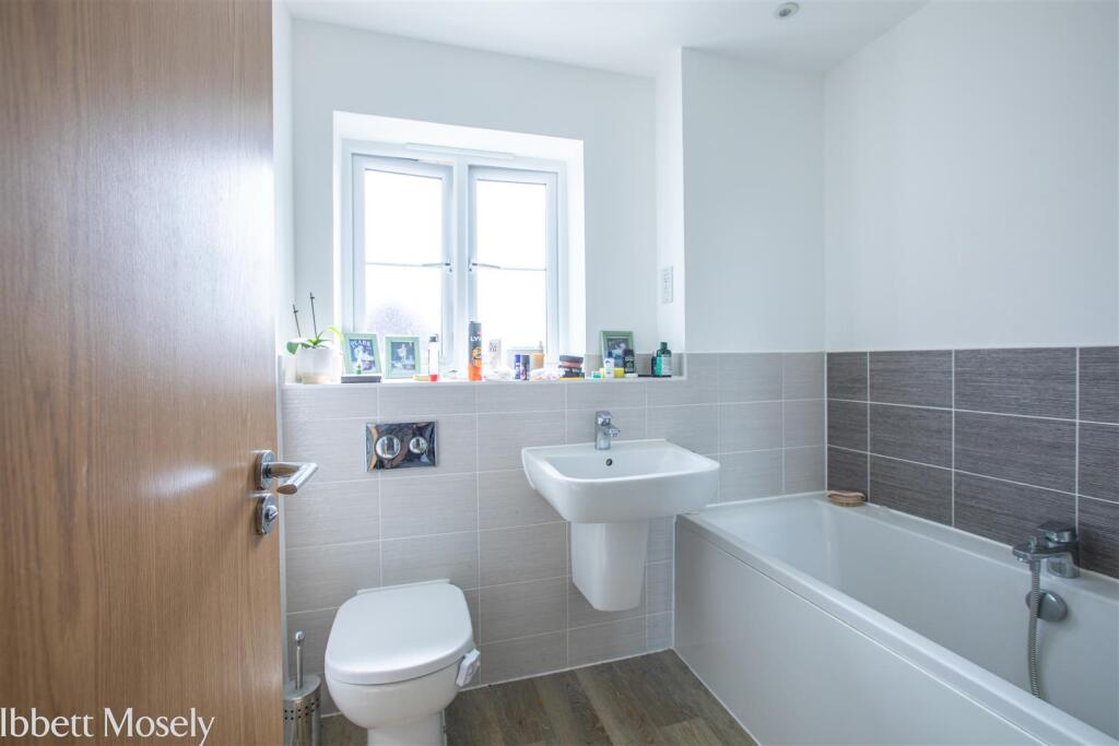 House in Tonbridge - More