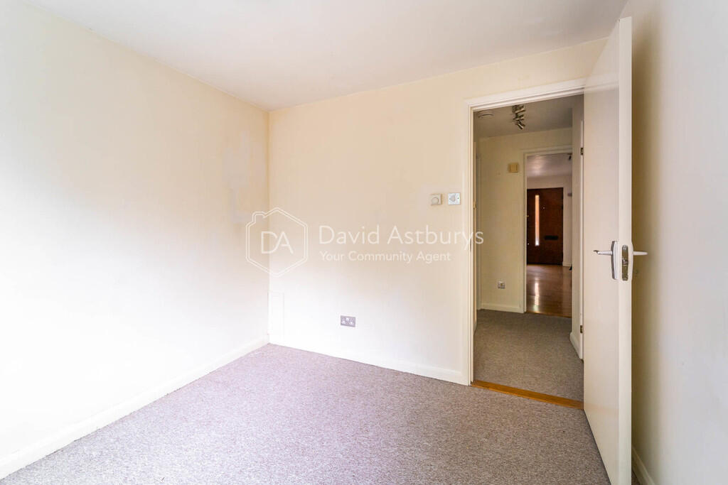 1 bedroom ground floor flat for rent