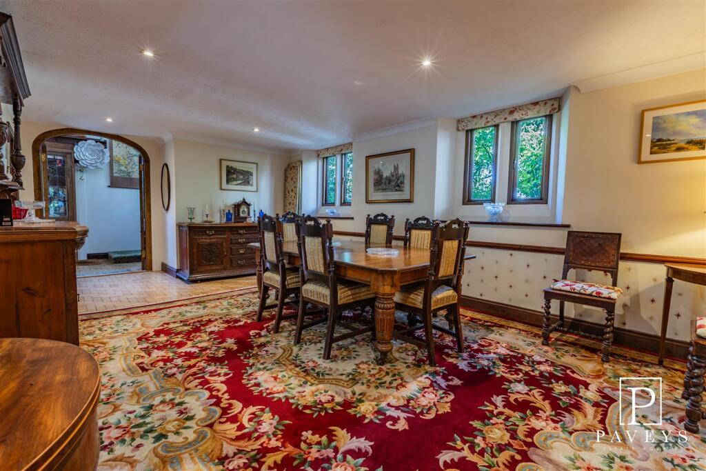House in Tendring, Pond Farm - More