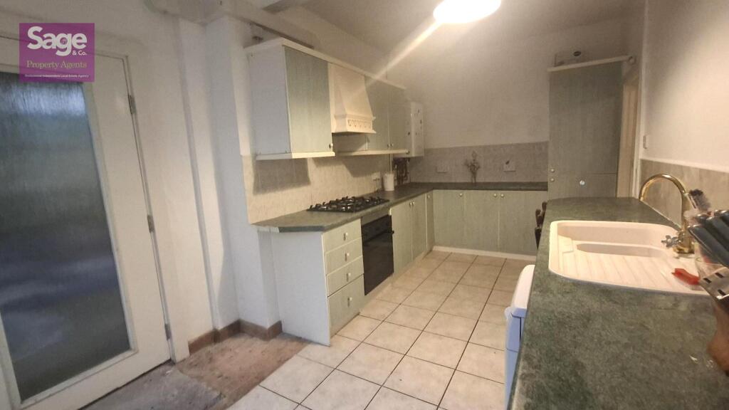 Commercial Street, Risca, Newport photo 3