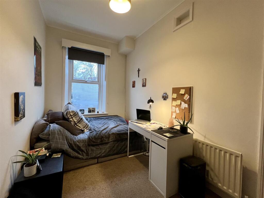 House in Newcastle upon Tyne, Jesmond - More