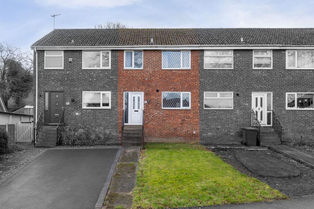 Main image of property: Norristhorpe Lane, Liversedge, WF15