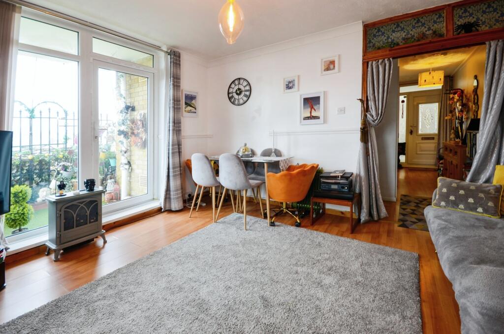 Lydgate Close, Southampton, Hampshire, SO19 photo 4