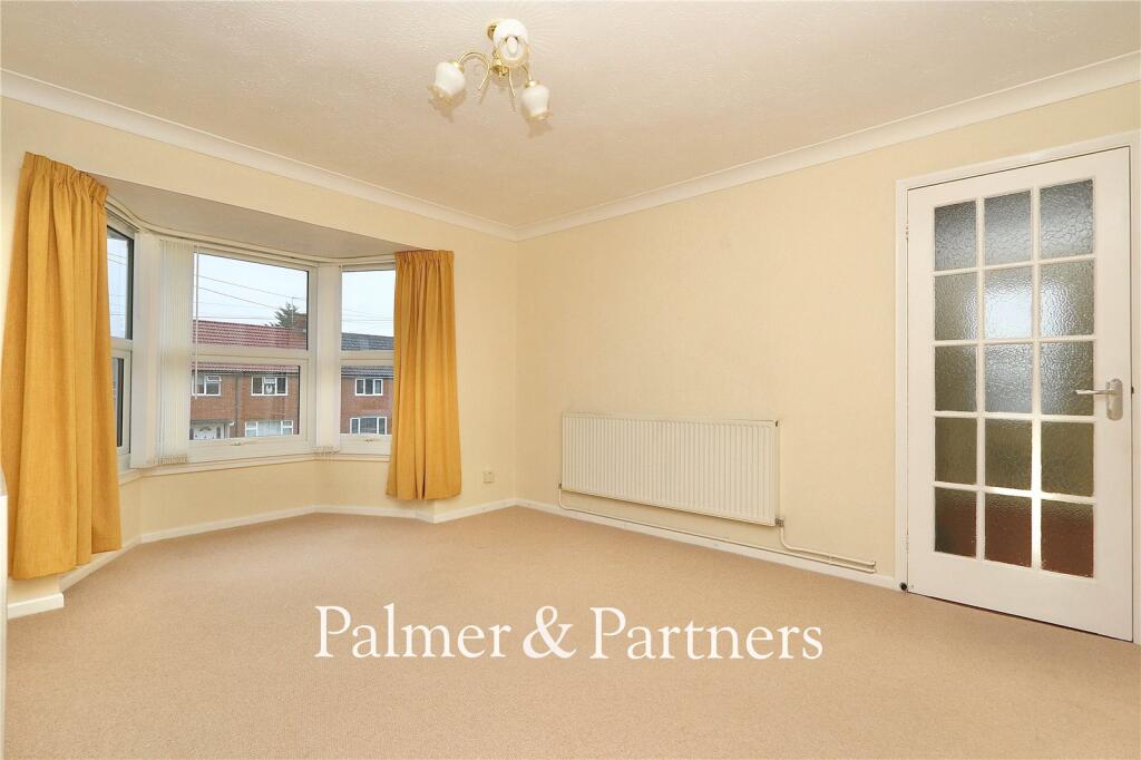 Apartment in Ipswich, Belstead Hills - More
