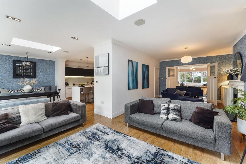 House in Kingston upon Thames - View 4