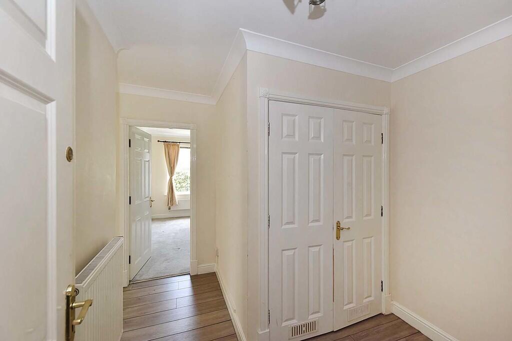 Apartment in Knutsford, Cheshire East - View 3
