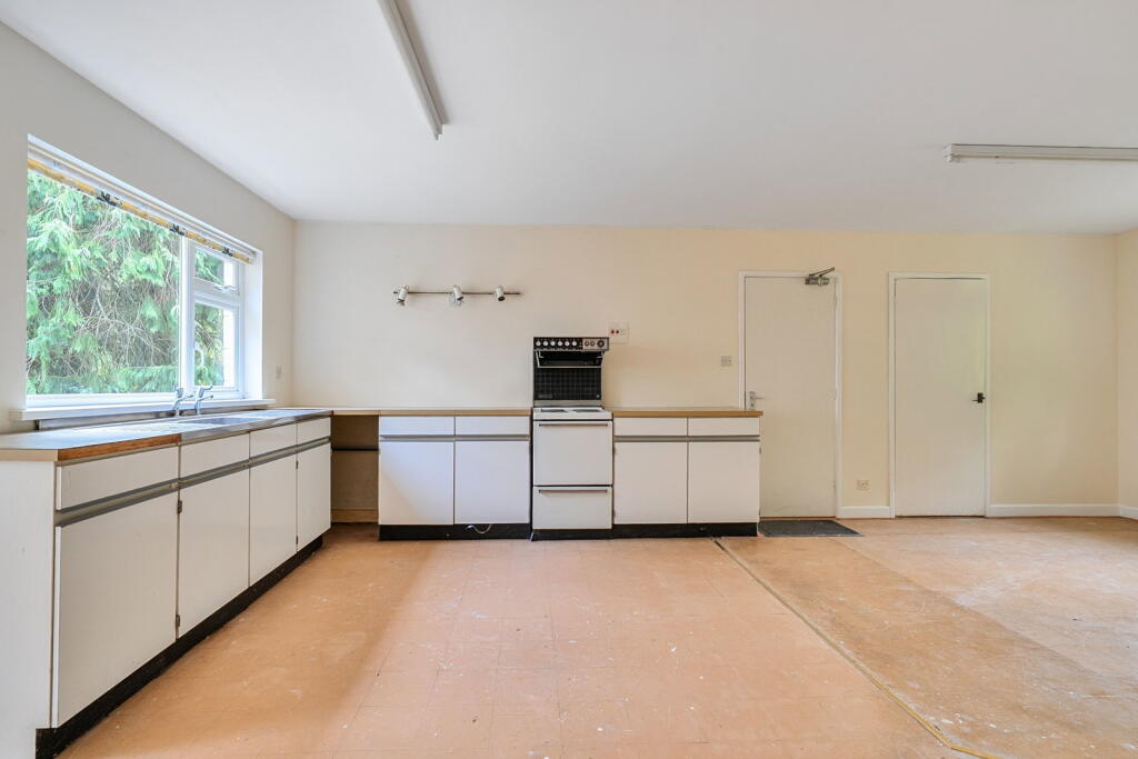 House in Swindon - View 5