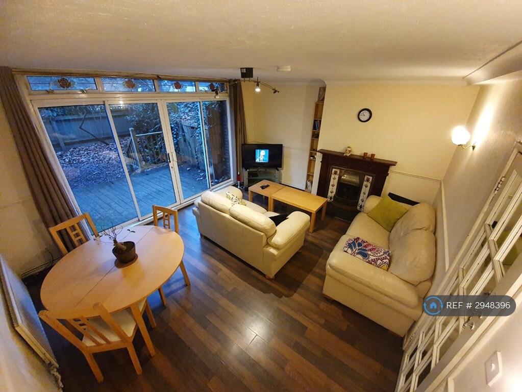 Main image of property: Bromfield Court, London, SE16