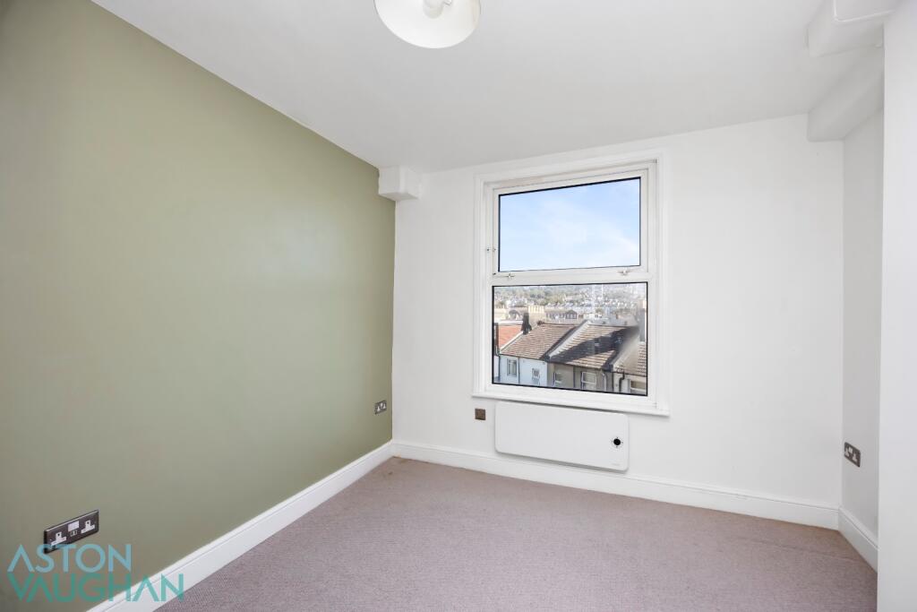 Roundhill Crescent, Brighton photo 4