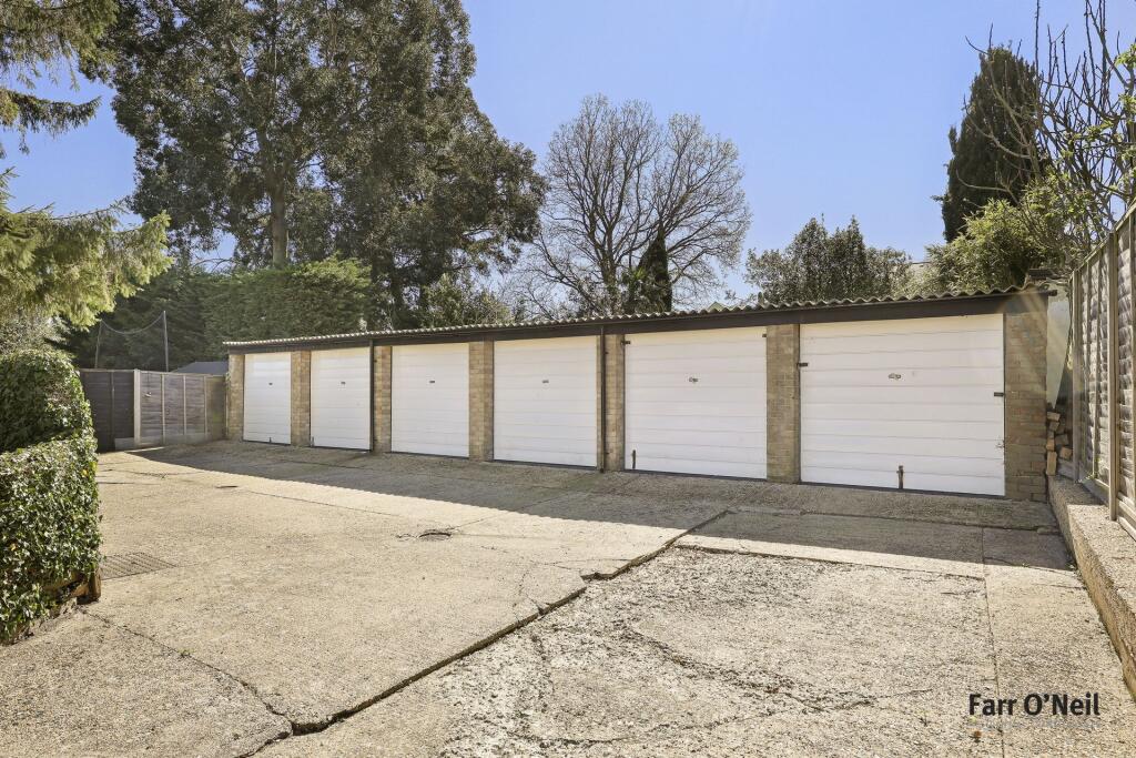 Westbury Lane, Buckhurst Hill, IG9 - More