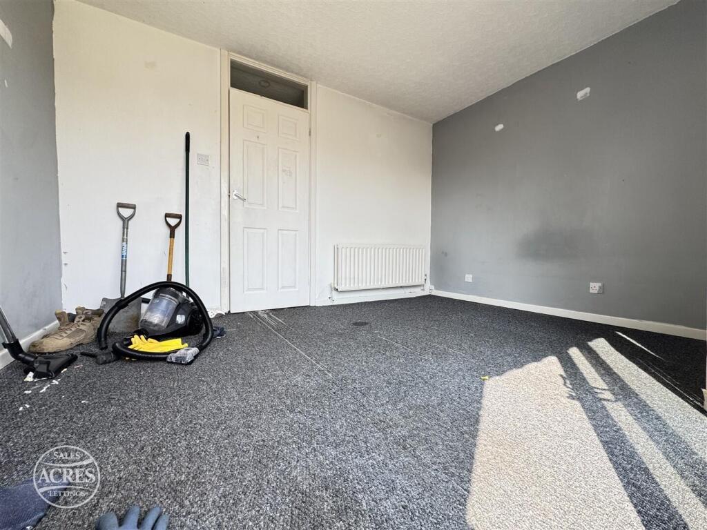 Meadowside Close, Great Barr, Birmingham photo 3
