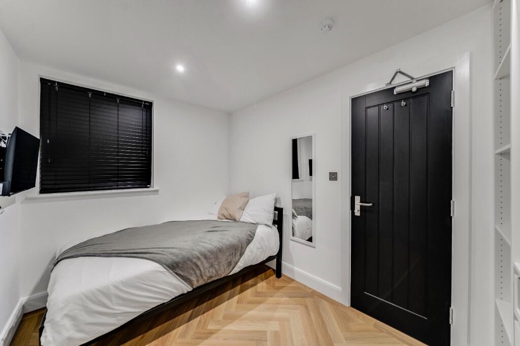 1 bedroom house share for rent