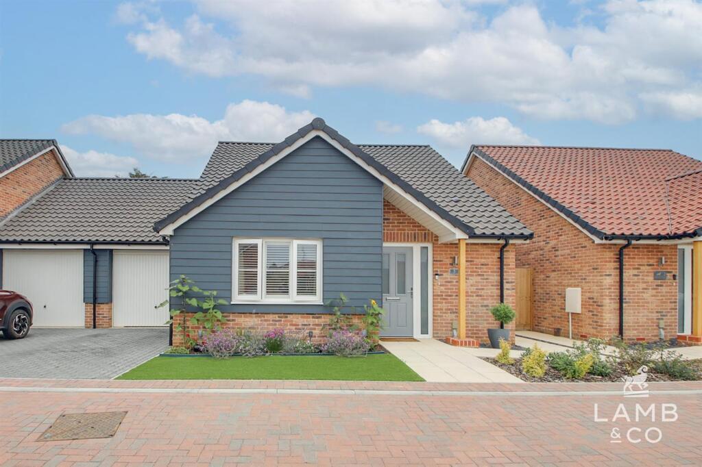 Main image of property: Parkgate Corner, Little Clacton