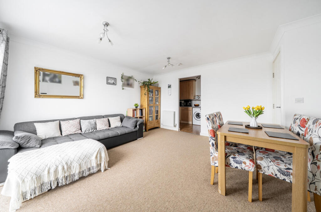 Apartment in Portsmouth, Fratton - View 3