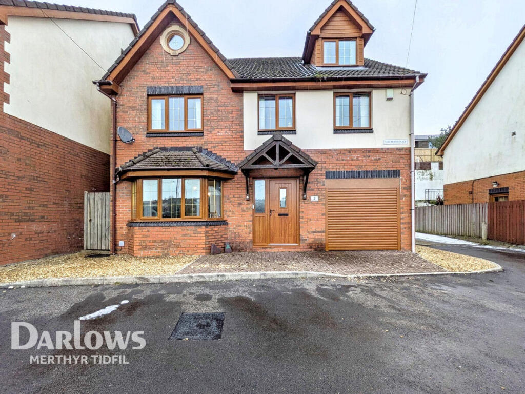 6-bed detached on Upper High Street, Merthyr Tydfil, £420,000