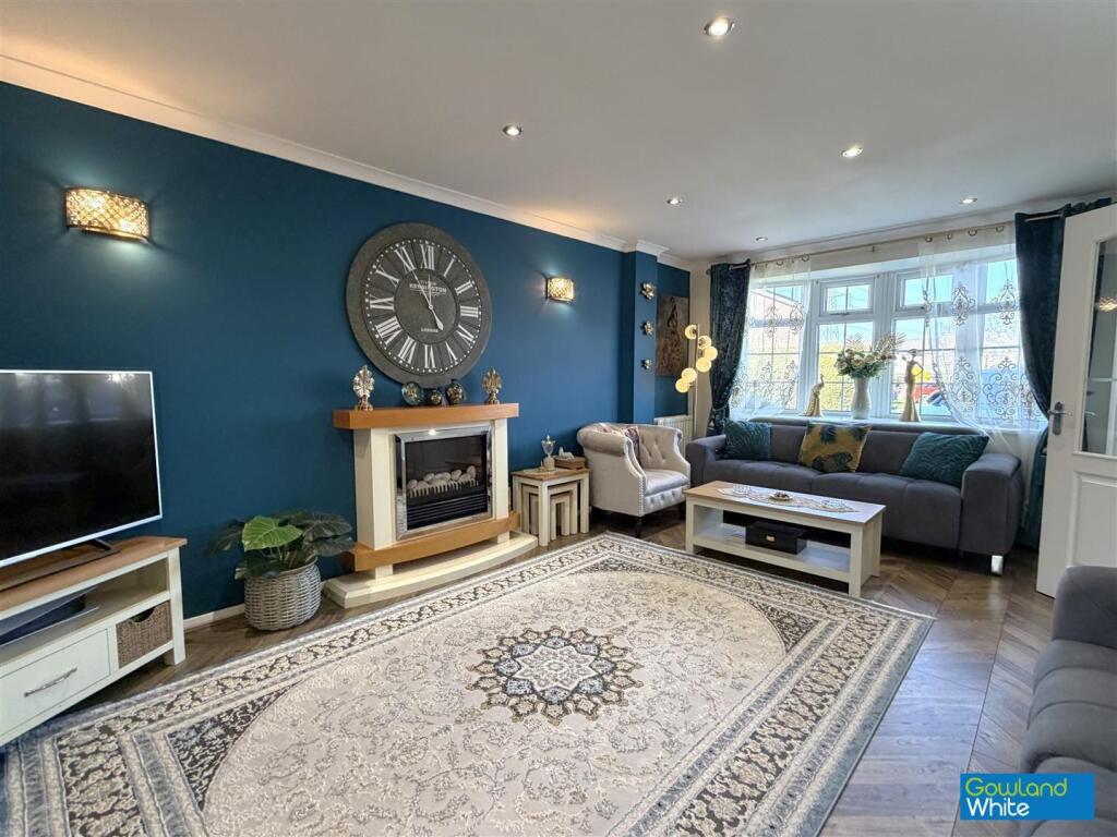 Griffiths Close, Yarm TS15 9TZ - View 2