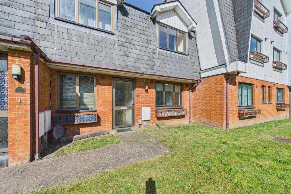 Main image of property: Braeside, Binfield, Bracknell, Berkshire, RG12