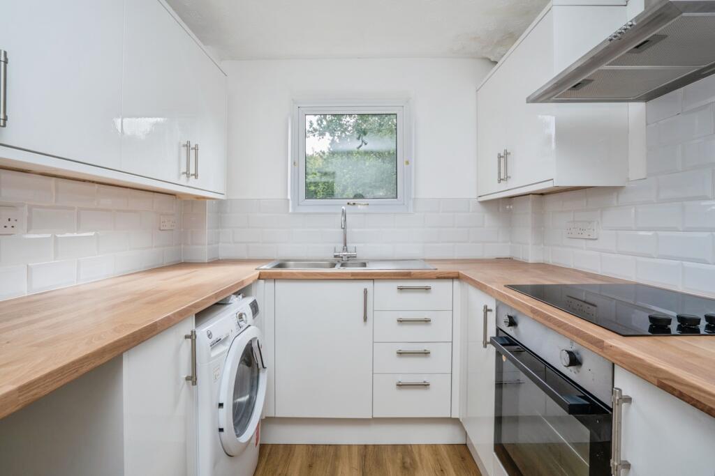 House in Havant, Waterlooville - View 3