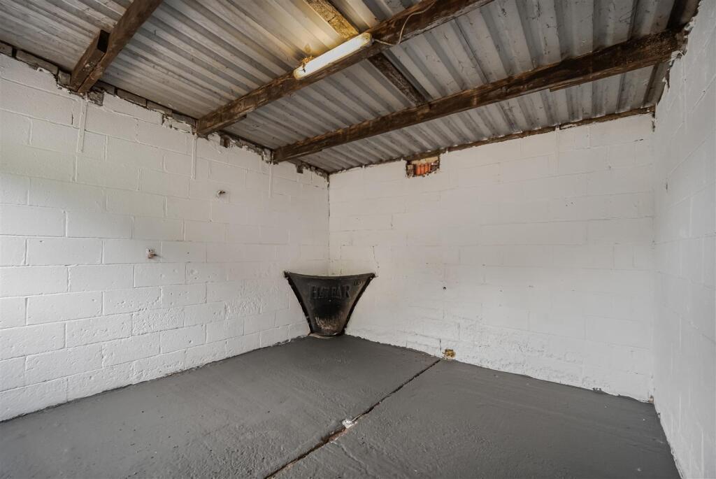 Land and Stables to the South East of West Lodge, Lower Machen, Newport, NP10 8GG - More