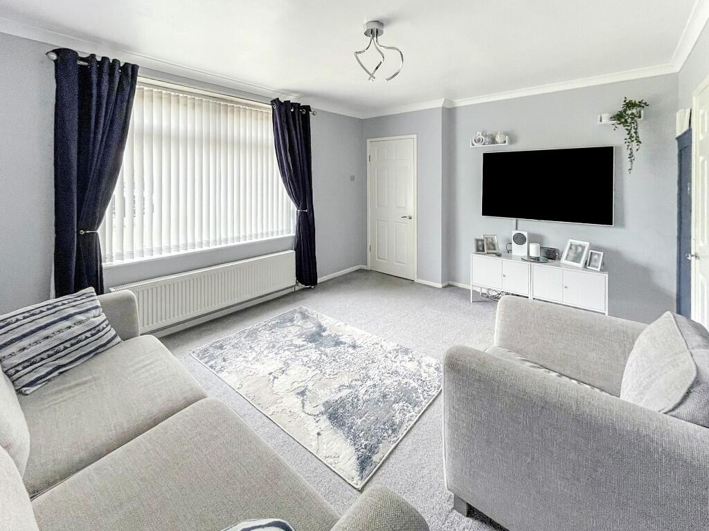 Longfield Avenue, Golcar, HD7 photo 3