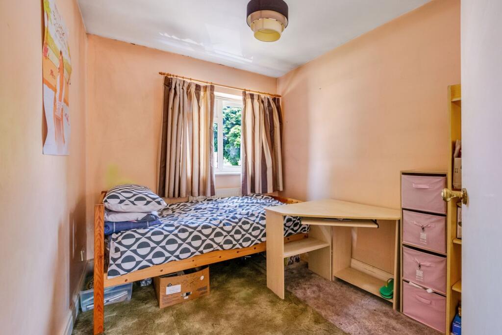 House in Sidcup, Halfway Street, Blackfen - More